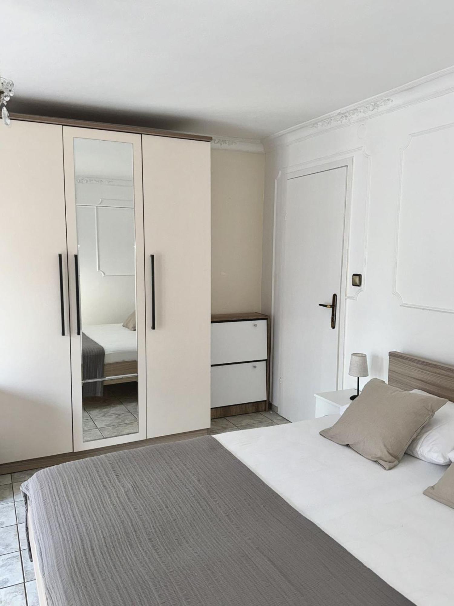 Appartement And Makaj *