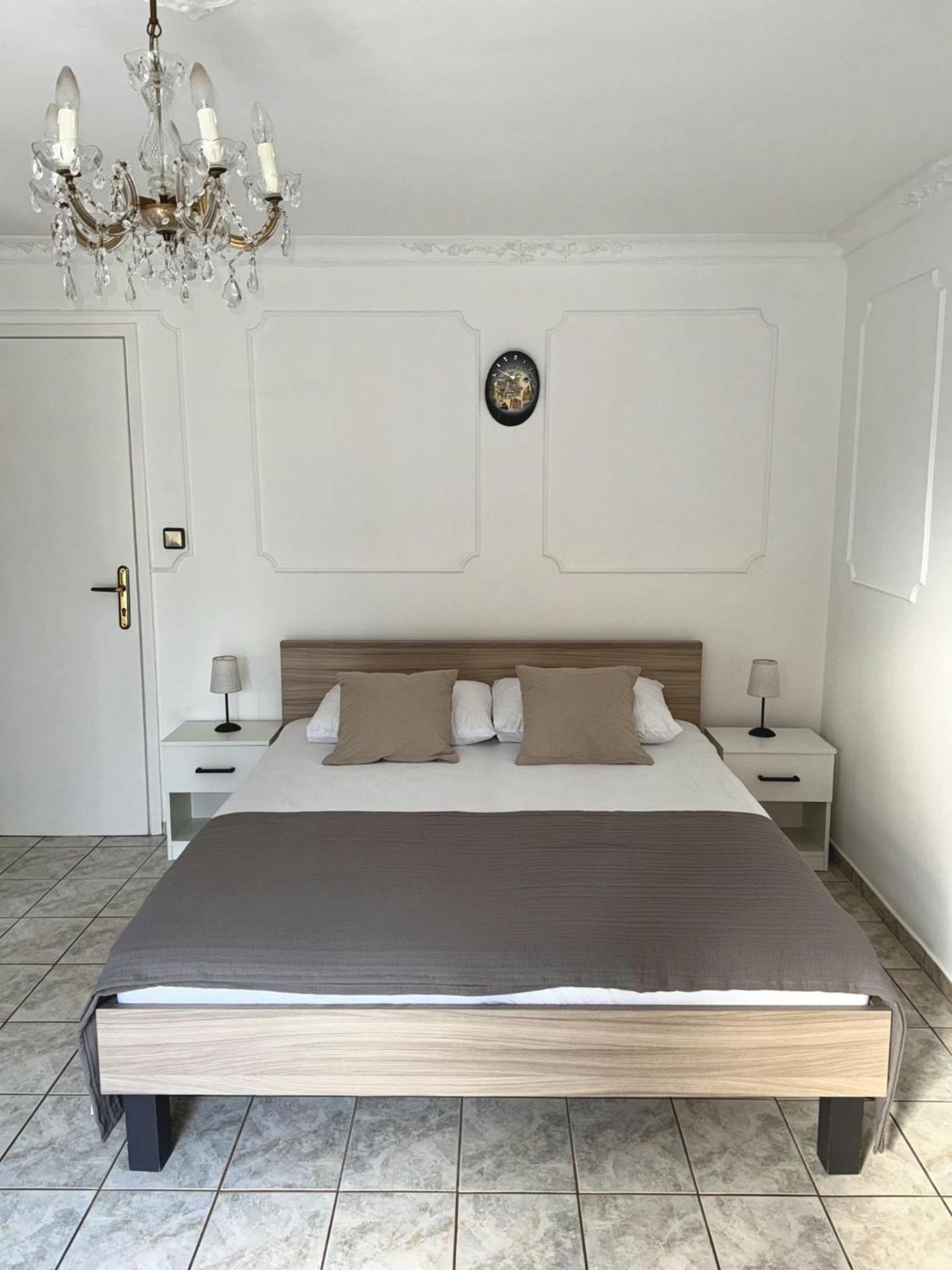 And Makaj Appartement Basina