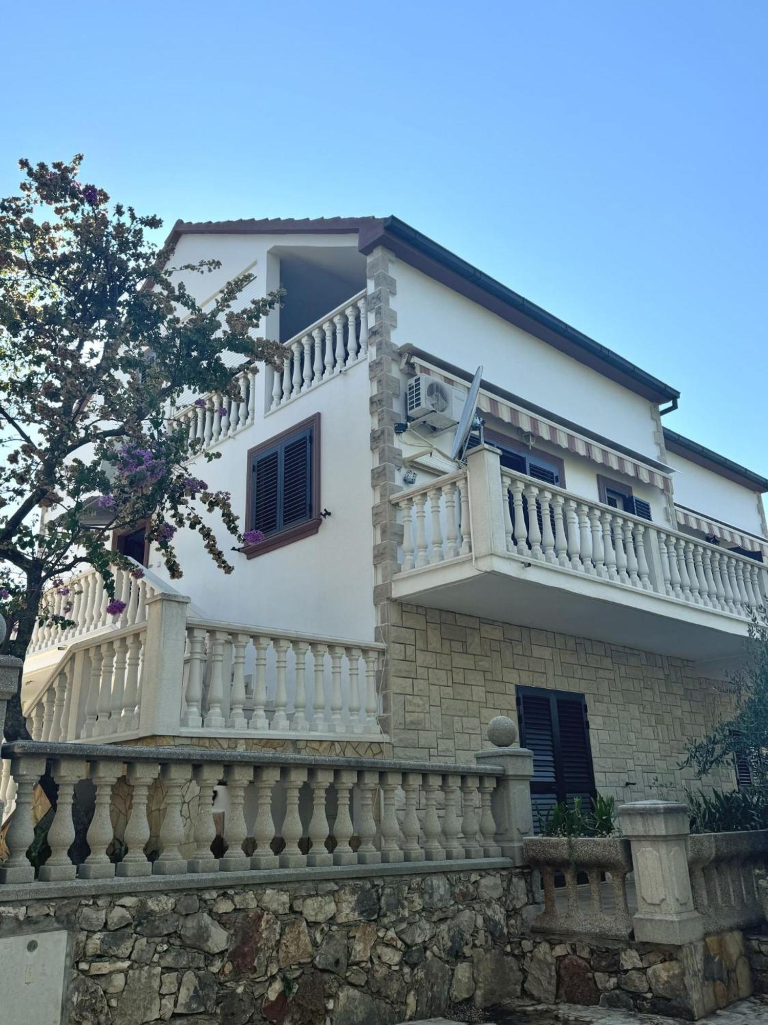 Apartman And Makaj *